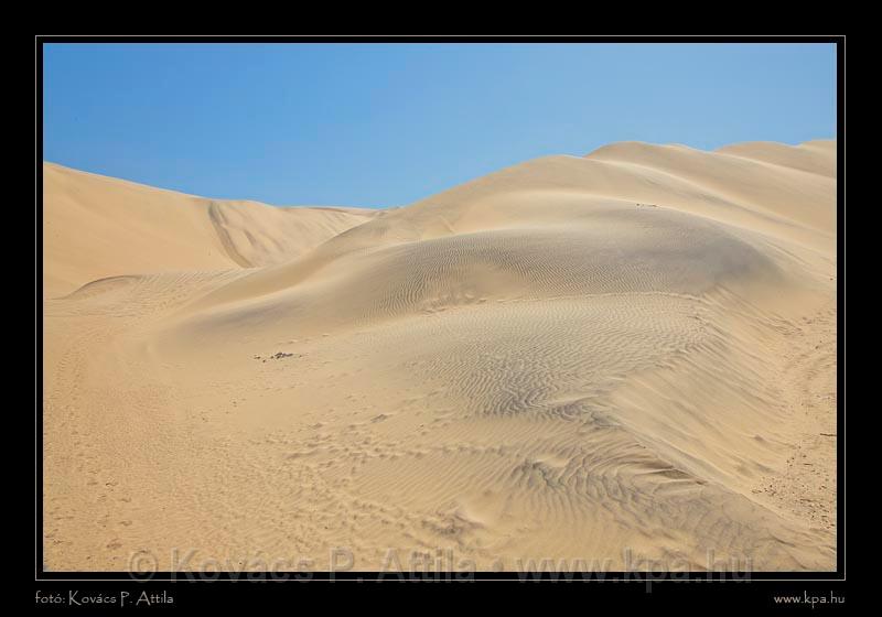 Huacachina Oasis Peru 08.jpg